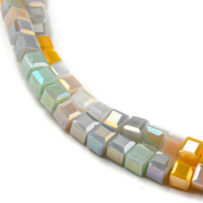 Perles verre cubique à facettes ,2-2.5x2.5-3x2.5-3mm (env 180 perles) reflets arc en ciel,orange 